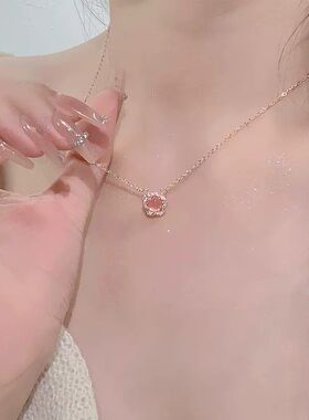 姿妍轻奢樱花粉水晶招桃花锁骨链