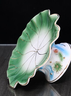 陶瓷浮雕莲花净水瓶 供果盘 供水杯 插香炉佛具用品套装 家用摆件
