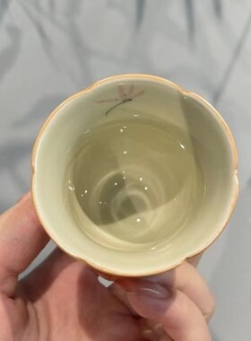 惊蛰 冰台釉下手绘粉兰茶杯 中式花口闻香杯品茗杯 秘色功夫茶具