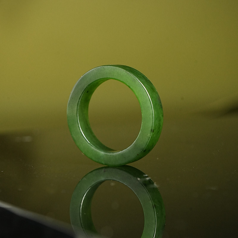 Xinhao Mining Hetian jade jasper square ring ring has mineral spots for men and women national style ring width 5 thickness 4mm