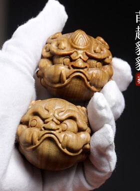 天然绿檀木萌趣貔貅创意新款貔貅保健球家居招财纳福小摆件手把件