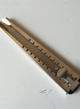 铁架美工刀 美工刀架 工具刀 介刀 墙纸刀 壁纸刀 18mm