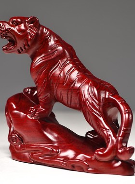 红色老虎摆件实木质上山虎生肖工艺品家居办公桌面装饰红木工艺品
