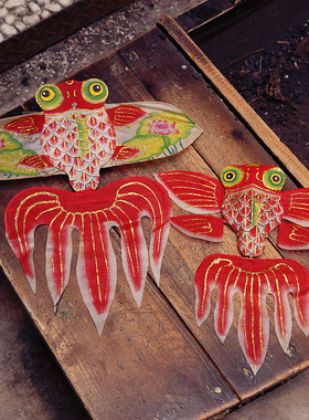 传统手工非遗民俗真丝手绘烫金纸鸢描金荷花红色金鱼拍照摄影风筝