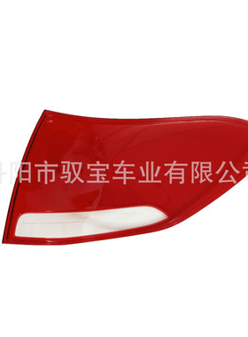适用于奔驰GLC260 GLC300L左右后尾灯灯罩红色透明灯壳