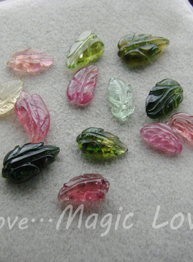 【Magic Love】天然玻璃体绿黄粉碧玺◎雕刻树叶小吊坠◎5克特价