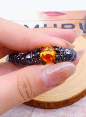 亚马逊爆款赤铁矿石磁石手链锆石枪黑皇冠手串琥珀手链女现货批发