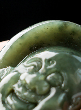 天然和田玉河磨玉佛公吊坠女款