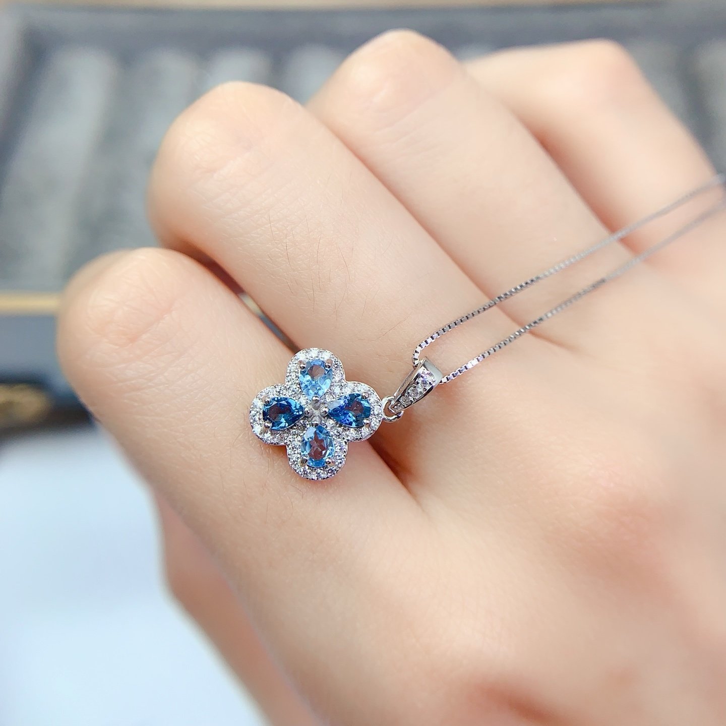 新款925银四叶草吊坠3x4mm托帕石百搭时尚轻奢女复古精致可选空托,淘宝优惠券,粉丝福利购,淘宝优惠卷