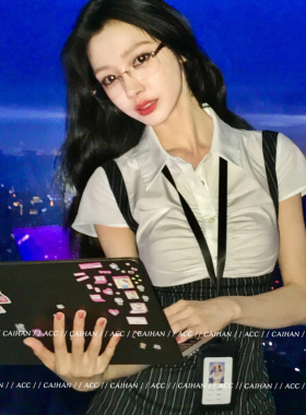 高智冷姐~易梦玲同款工作证