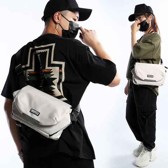 TRUFFLE涂鸦潮牌单肩斜挎包男出行轻便包休闲学生挎包女小众潮流