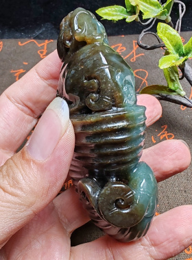 新疆和田玉且末蓝调糖玉双色阴阳仿古龙凤貔貅手把件男女招财进宝