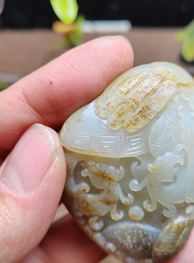 龙凤呈祥把件和田玉籽玉白玉