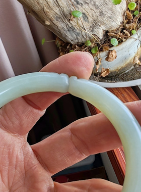 新中式和田青白玉猫爪手镯58mm