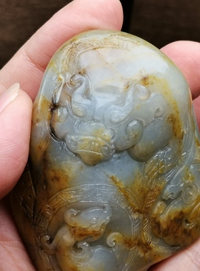 新疆和田玉籽料真皮黄沁皮青花墨玉仿古龙凤兽头貔貅手把件男女款