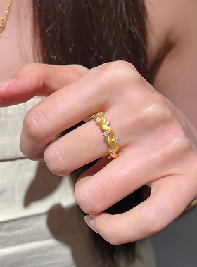 PURE璀璨星河绸缎戒指女小众设计2026新款高颜值轻奢镶钻拉丝工艺