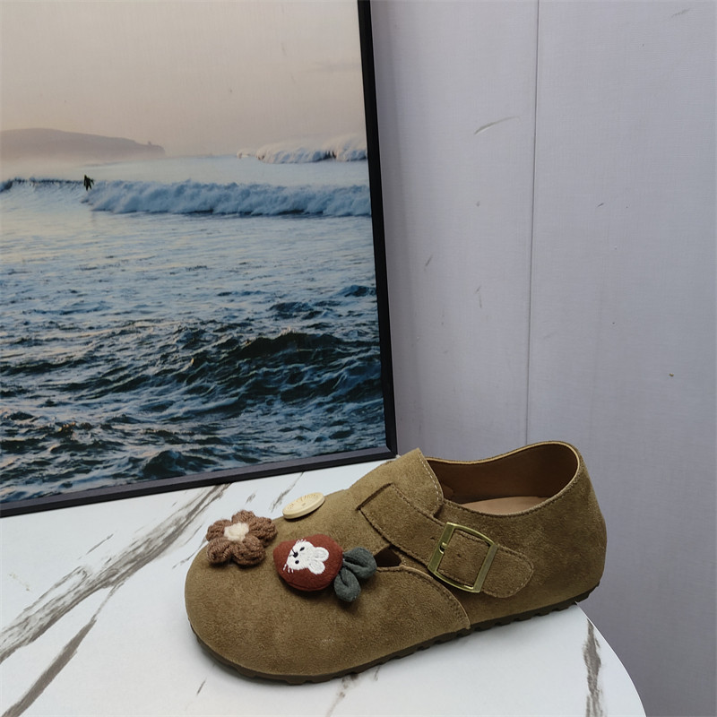 2026年春季款可爱风花朵装饰勃肯鞋软底女圆头搭扣单鞋休闲平底鞋,淘宝优惠券,粉丝福利购,淘宝优惠卷