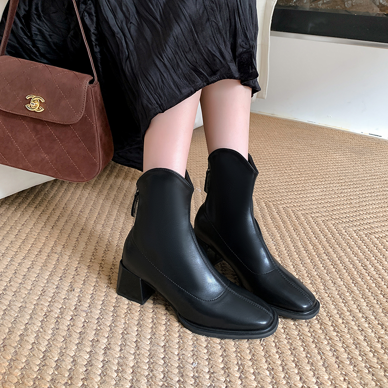 真皮~骄屿法式高跟靴2024秋冬新款短靴超火白色方头v口粗跟瘦瘦靴 - 图2