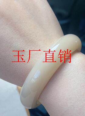 和田玉藕粉手镯胖圆条精致款玉镯子大气高级感百搭玉镯子女款精品