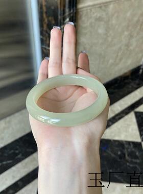 精品高端新疆和田玉青玉手镯晴水浅绿色正圈玉石镯子清冷古风女款