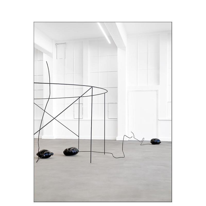 【预售】大地液体与重金属[超睡眠]丽莎西巴赫Earthy Liquids and Heavy Metal英文艺术家艺术工作室Dominik Bais精装Kerber Verl - 图1