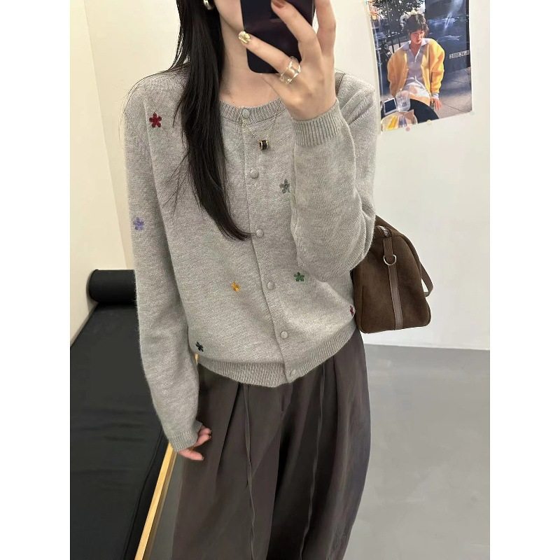 秋季女士短款灰色针织毛衣开衫外套女2025新款巨好看早秋穿搭,淘宝优惠券,粉丝福利购,淘宝优惠卷