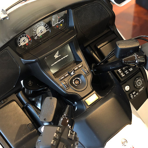 沙沙汽车模型MOTORHELIX MH1:6本田金翼GL1800摩托车收藏摆件 - 图2