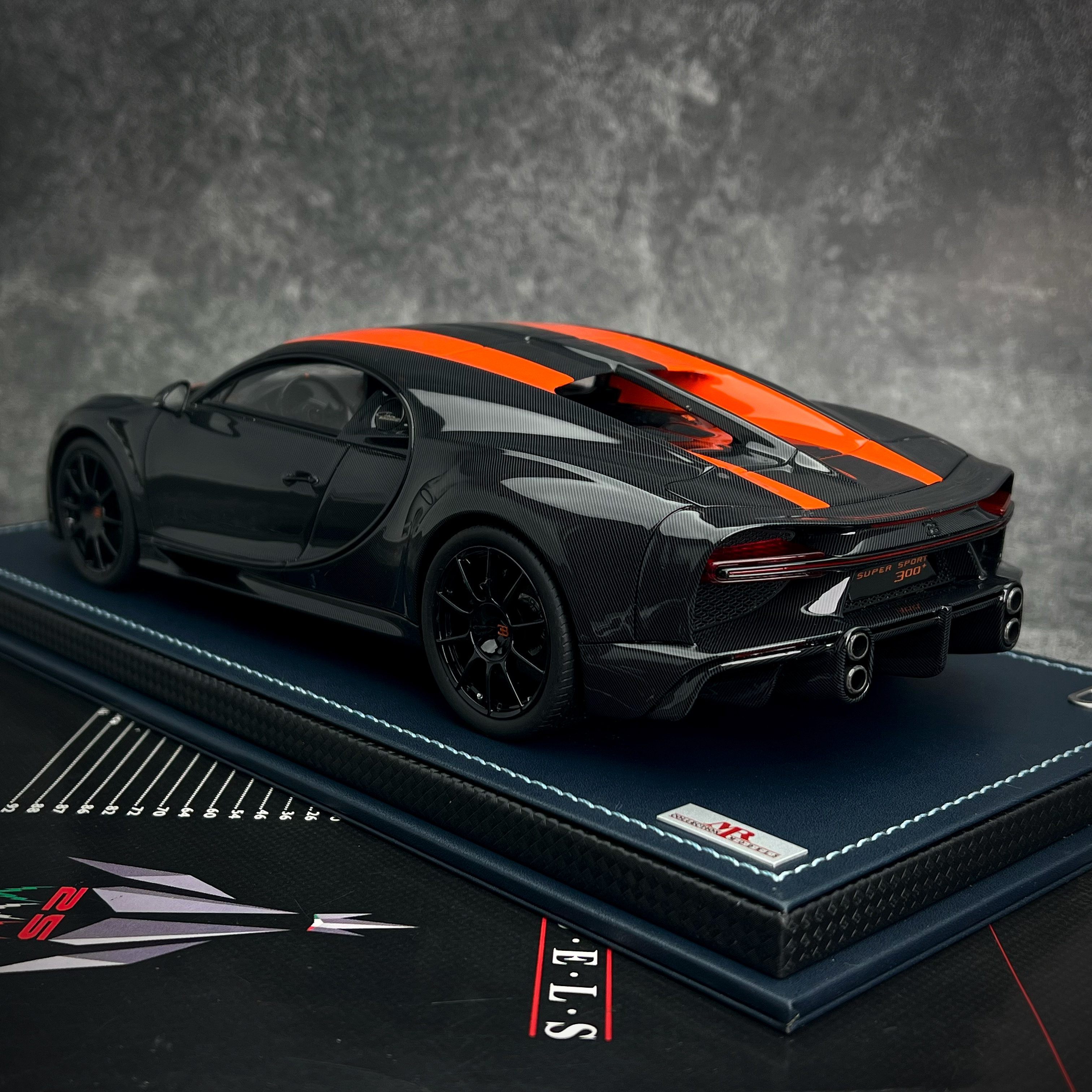 MR1:18布加迪Chiron Supersport 300+超跑树脂 - 图1