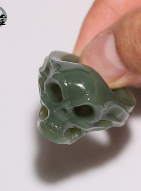 新疆和田玉青玉骷髅头扳指