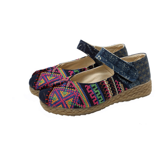 Yunnan ethnic style beef tendon soft sole old Beijing cloth shoes