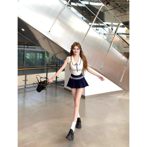 夏季新款学院风修身辣妹无袖针织显瘦上衣蓝色百褶短裙减龄两件套 - 图1