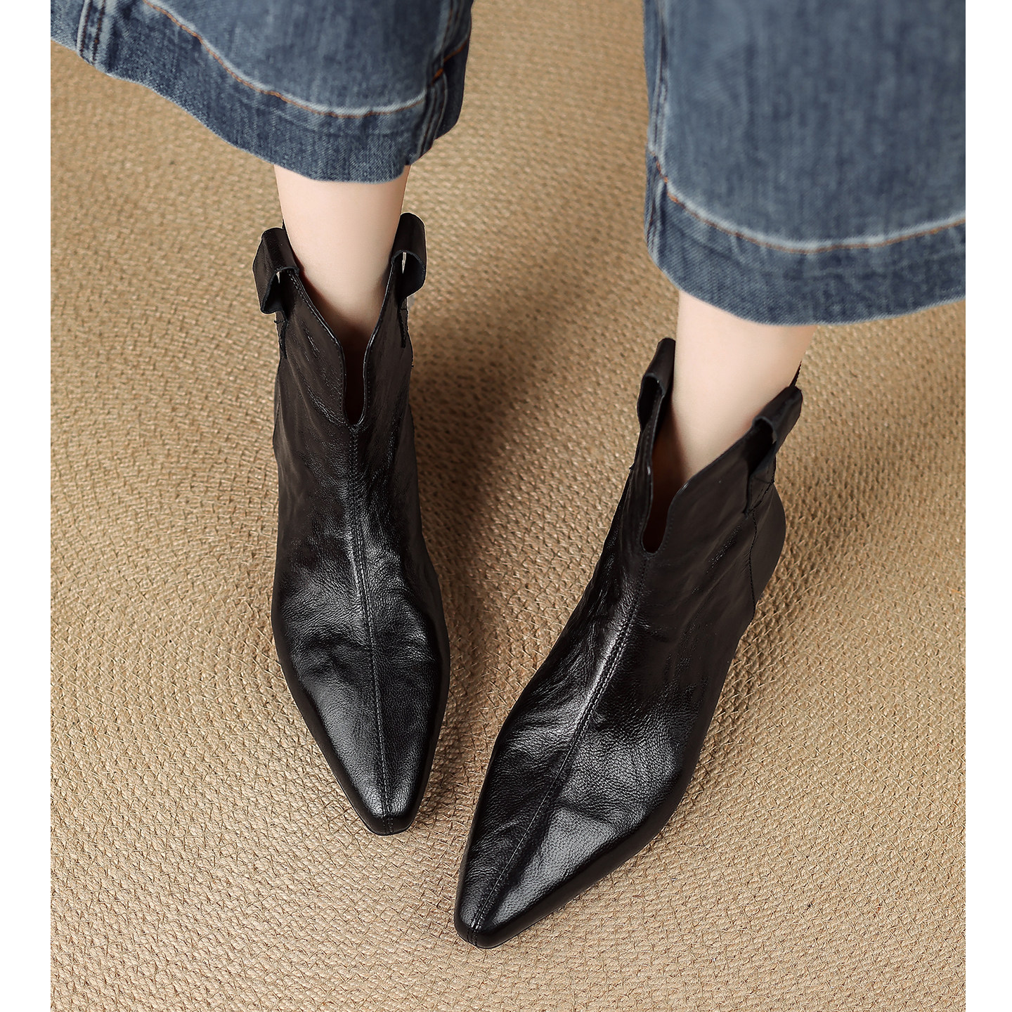 Kmeizu巨显瘦~羊皮低跟短靴女秋冬V口西部靴及踝裸简约真皮马丁靴,淘宝优惠券,粉丝福利购,淘宝优惠卷