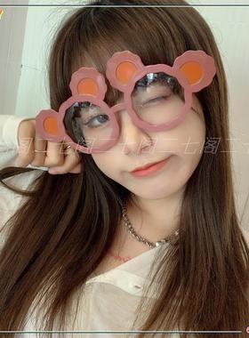 抖音搞怪眼镜花朵雏菊沙雕毕业照