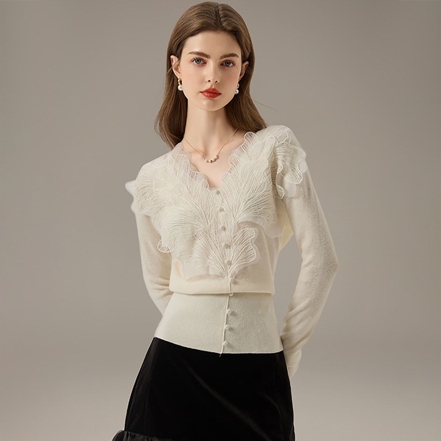 2025秋季新款漂亮气质蕾丝花边打底上衣V领收腰针织衫毛衣女薄款,淘宝优惠券,粉丝福利购,淘宝优惠卷