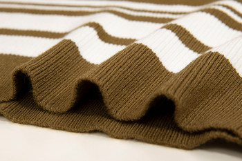 ປີ 2024 ດູໃບໄມ້ລົ່ນແລະລະດູຫນາວ Striped Color Block Pullover Bottoming Sweater Scoop Neck Collarbone Sweater Slim Short Knitted Top