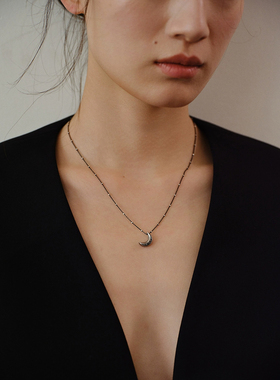 tokokkino 2025年新款小众设计月亮轨迹925银项链百搭锁骨链