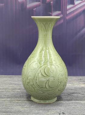 手工制作青釉刻花玉壶春瓶中式装饰摆件收藏客厅礼盒装