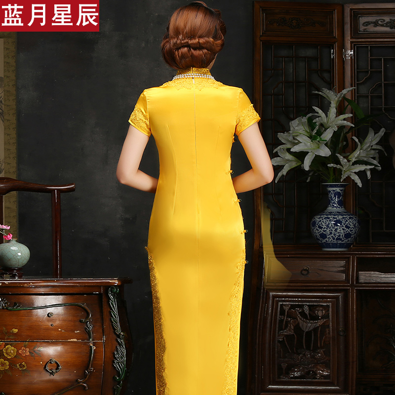 Silk retro long cheongsam, wedding dress Silk retro long cheongsam, wedding dress