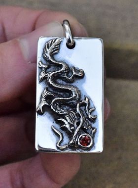 男士小众复古镶钻精雕飞龙泰银吊坠925纯银进口方牌项链挂件军牌