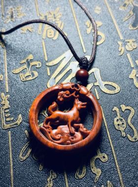 小叶紫檀生肖木头虎马狗猪兔吊坠