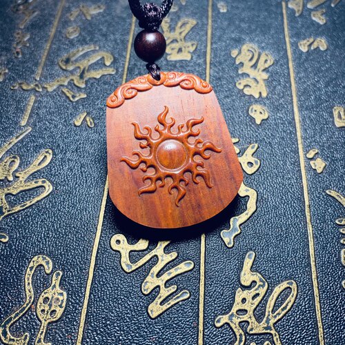 小叶紫檀红木火焰太阳神挂件男女项链红木雕吊坠五行补火钥匙扣 - 图1