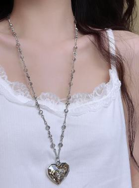哥特甜酷辣妹风桃心克罗十字架项链女小众长款设计毛衣链颈链配饰