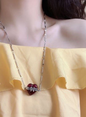 日韩小众红色桃心宝盒可开口项链女时尚轻奢精致轻奢百搭毛衣链