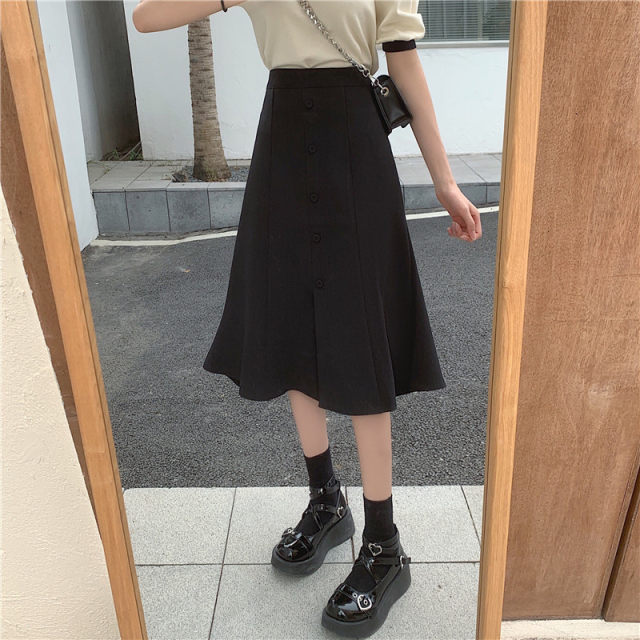 Large size skirt with ruffled design that covers the crotch and covers the buttocks