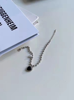 韩版黑色爱心珍珠手链女ins轻奢精致小众设计甜酷简约冷淡风手饰