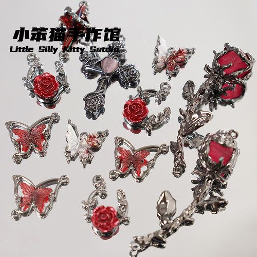 【黑与红】暗黑风玫瑰蝴蝶花环合金吊坠手工diy手链项链饰品配件 - 图3