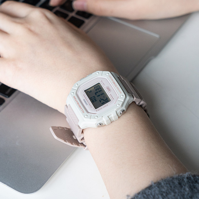 Casio student small square sports watch