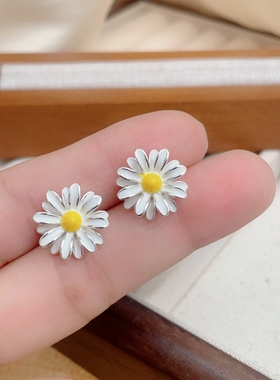 甜美气质银针小雏菊花朵百搭耳钉