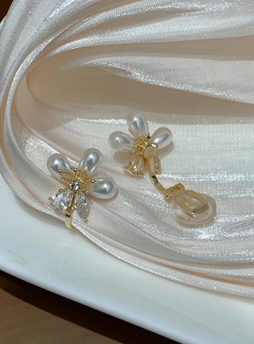 甜美优雅闪锆樱花无耳洞耳夹