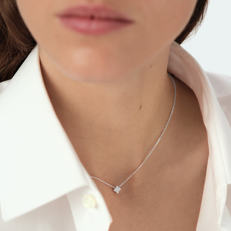 AGATHA/瑷嘉莎幸运四叶花迷你项链优雅感锁骨链法式圣诞礼物